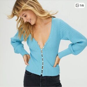 Aritzia Wilfred Little Pearl V-Neck Cardigan Sweater Blue Size M
